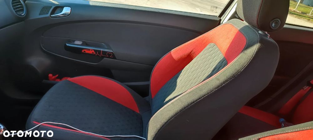 Opel Corsa 1.6T GSI - 22