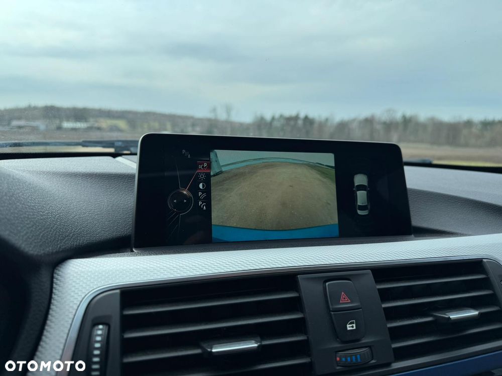 BMW Seria 3 340i xDrive Edition M Sport Shadow - 38