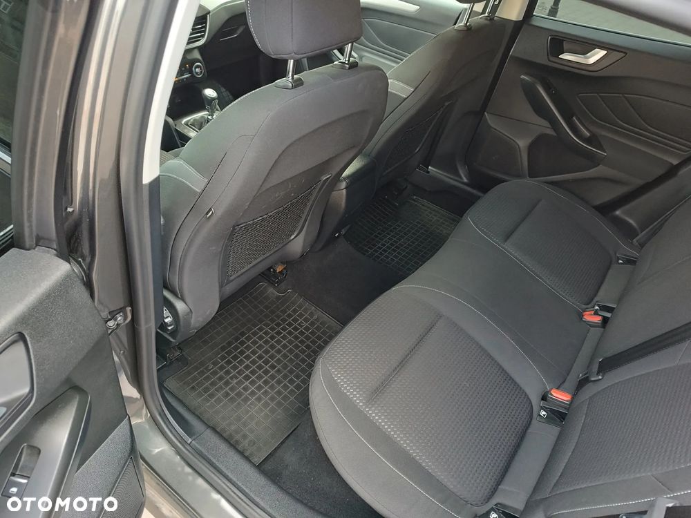 Ford Focus - 17
