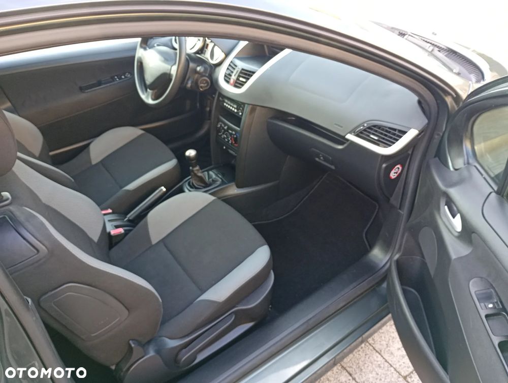 Peugeot 207 1.4 16V Trendy - 7