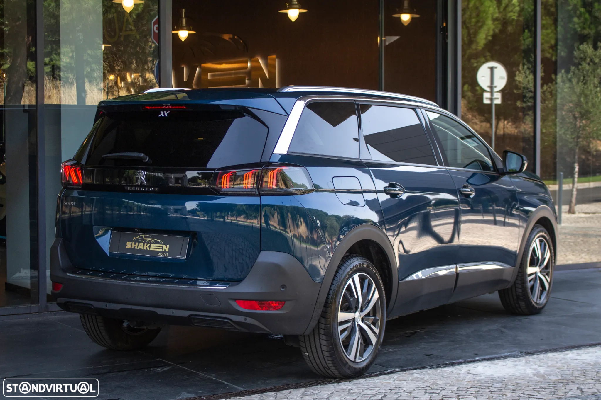 Peugeot 5008 1.5 BlueHDi Allure EAT8 - 4