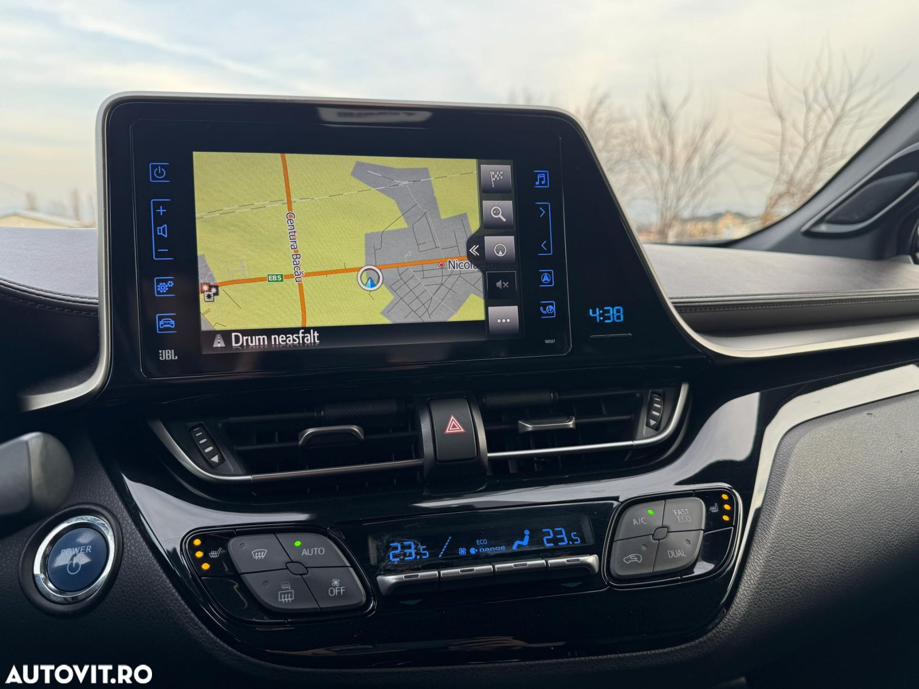 Toyota C-HR - 11