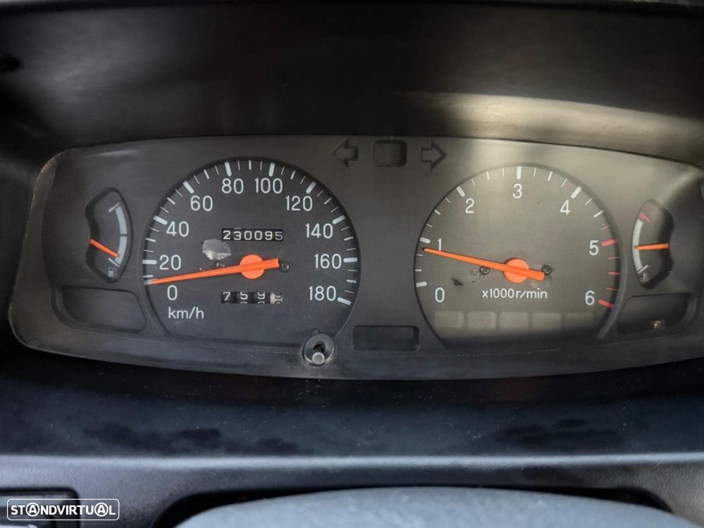 Mitsubishi L200 2.5 TD Strada CD - 14