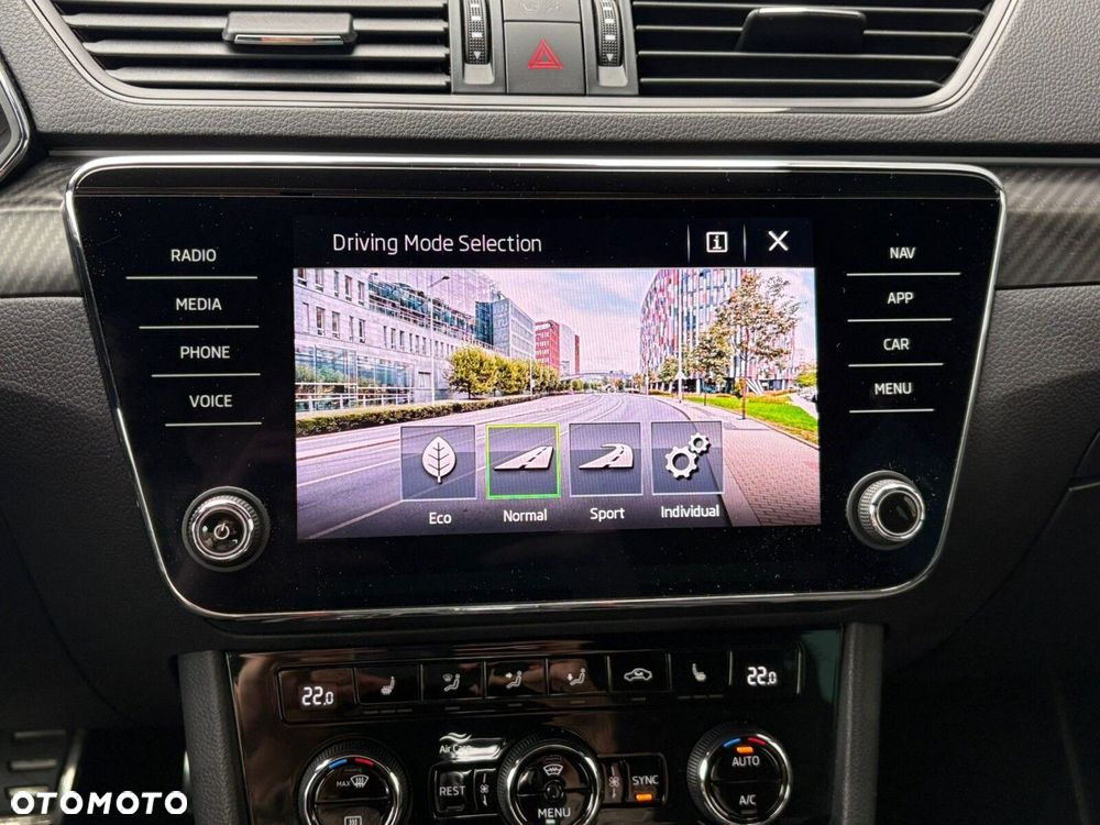 Skoda Superb 2.0 TSI Sportline DSG - 27
