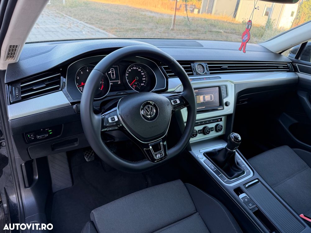 Volkswagen Passat - 9