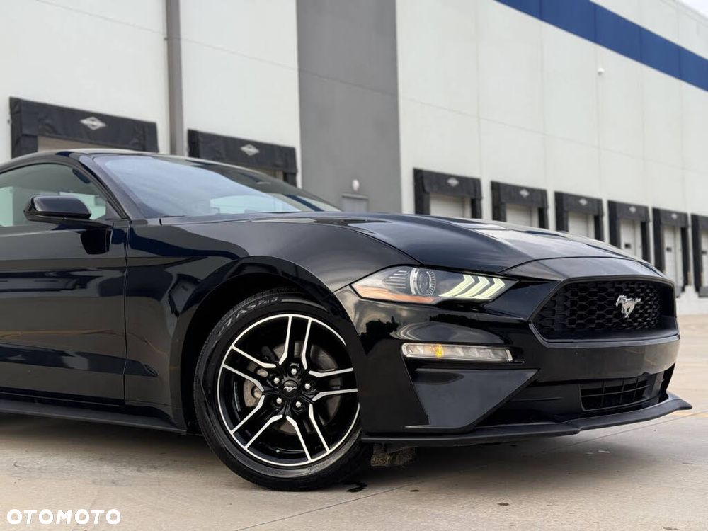 Ford Mustang - 11