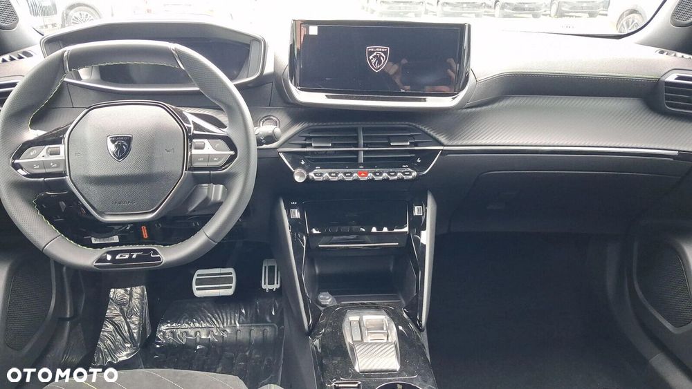 Peugeot 2008 - 12