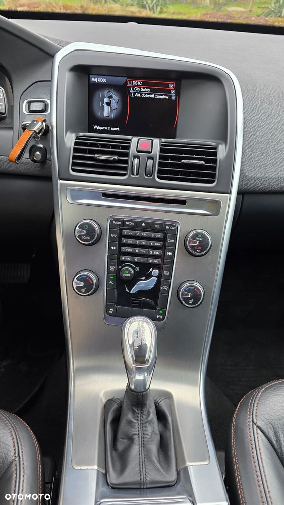 Volvo XC 60 D4 Geartronic Summum - 16