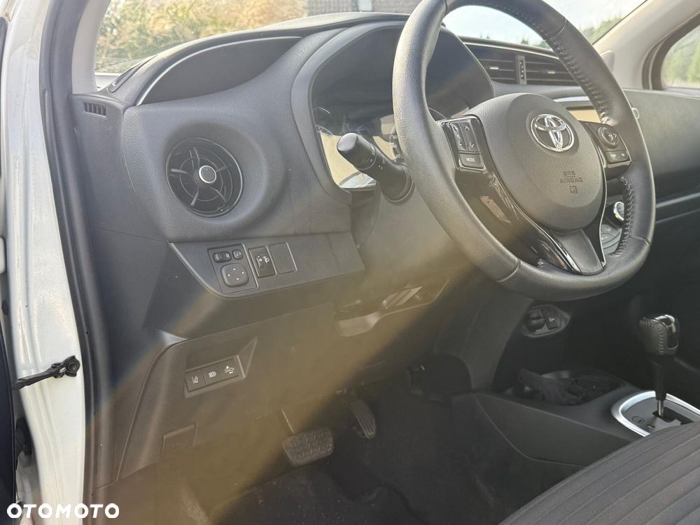 Toyota Yaris - 7