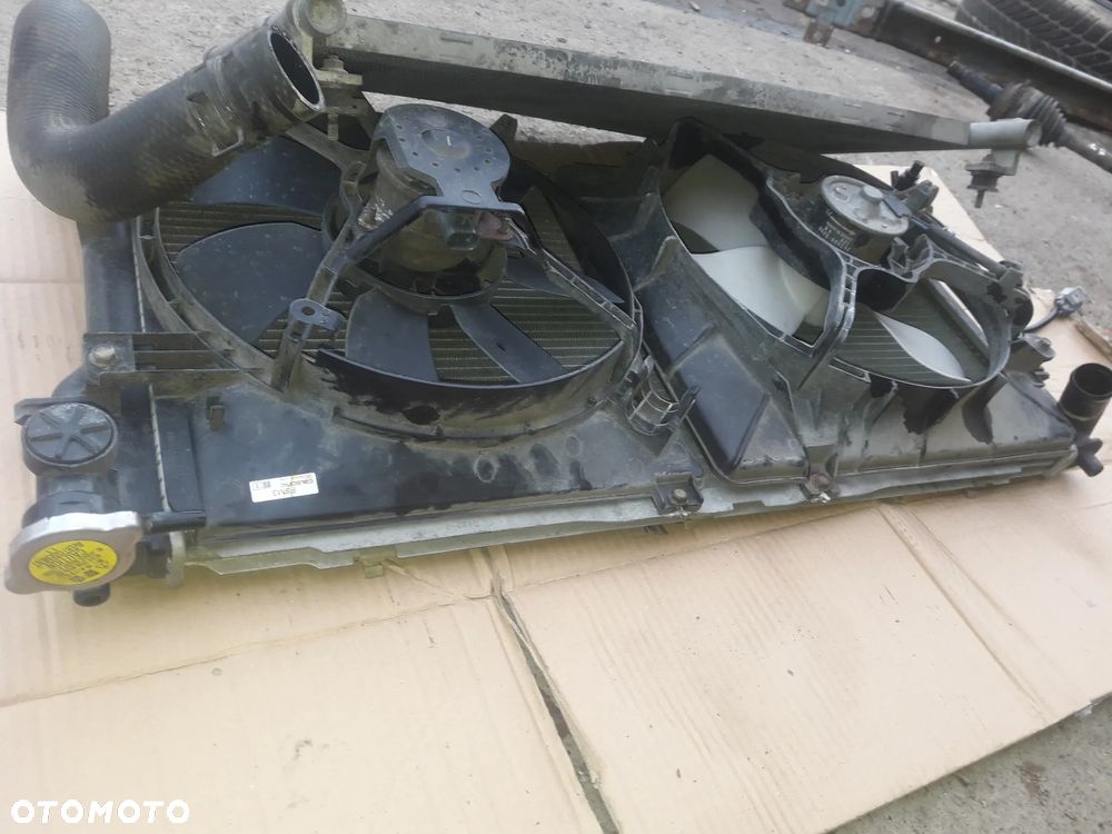 Mazda 626 gf  97-02 1.8 2.0 16V Chłodnica wody wentylator - 2