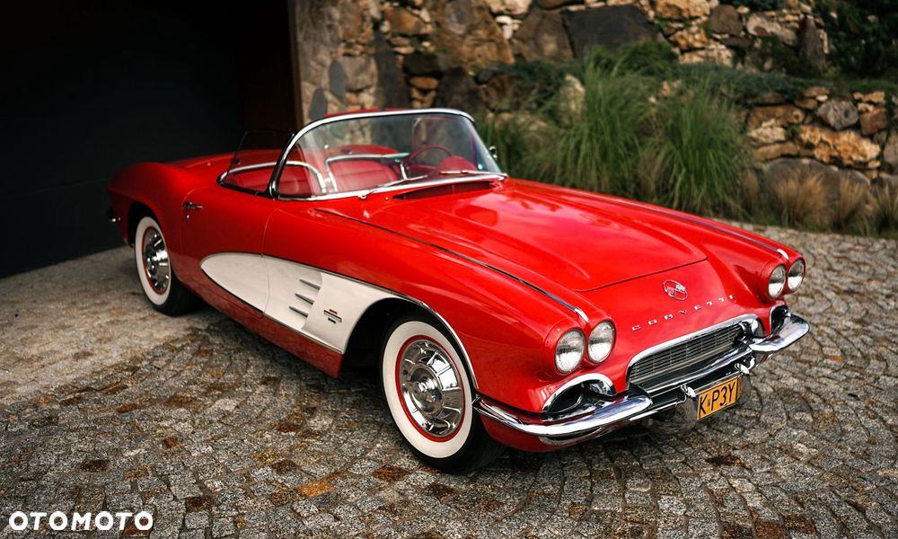 Chevrolet Corvette - 4