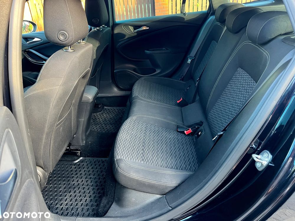 Opel Astra 1.6 T GPF Dynamic S&S - 24