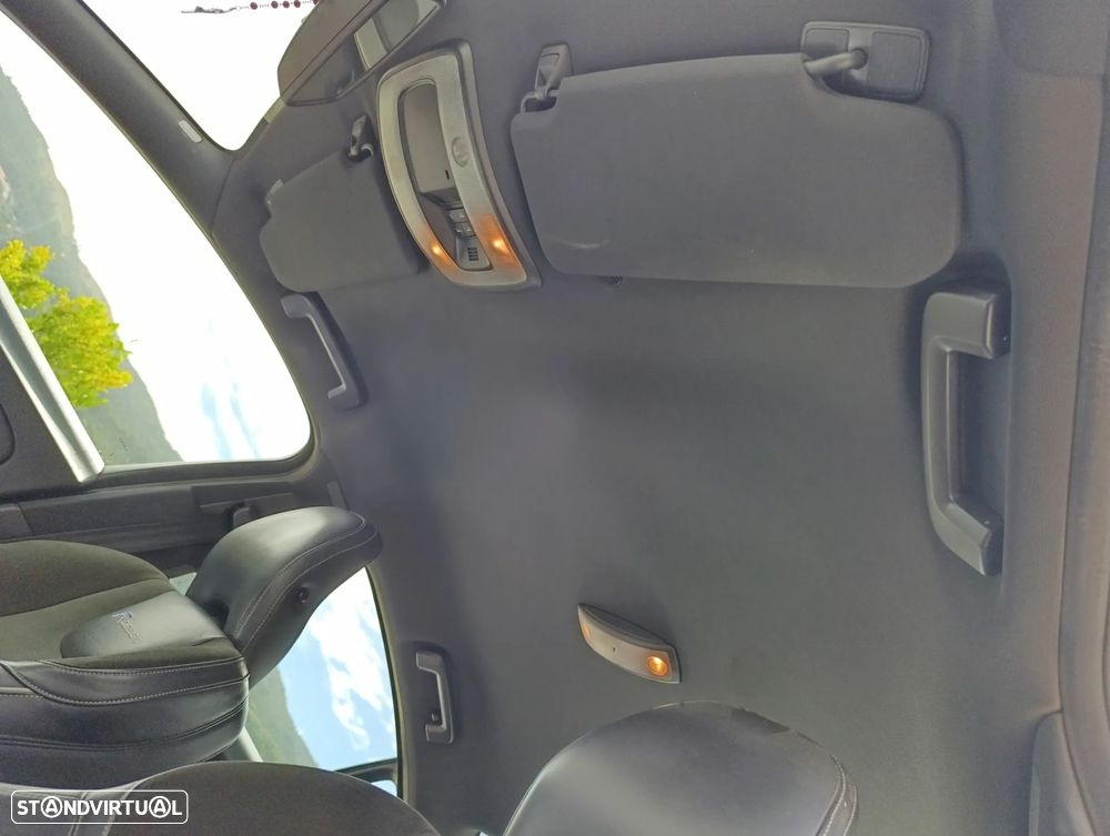 Volvo S60 1.6 D2 R-Design - 4