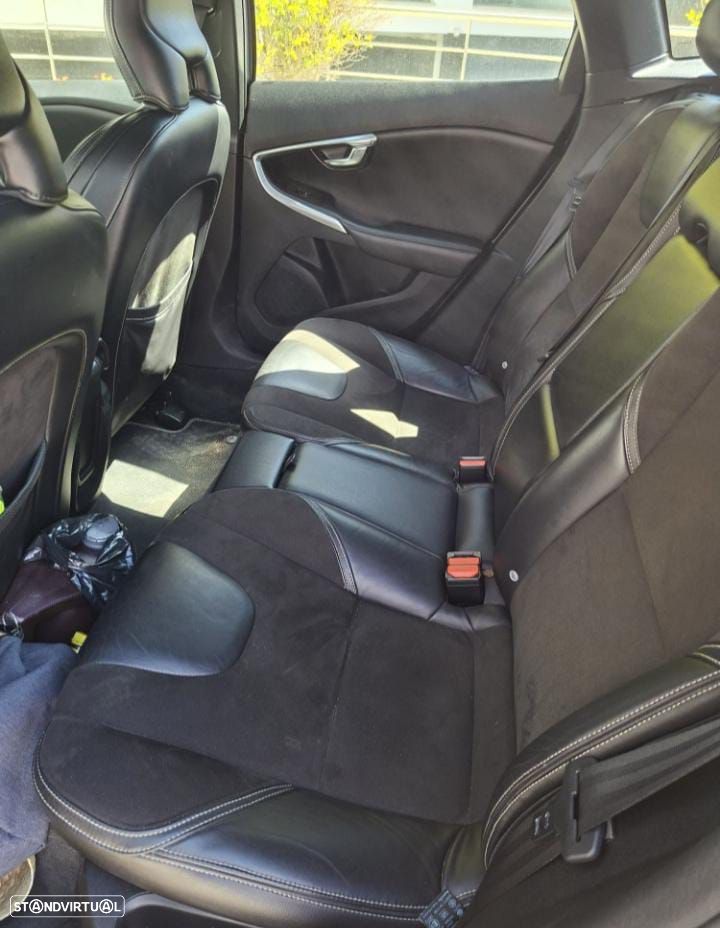 Volvo V40 2.0 D2 R-Design - 3