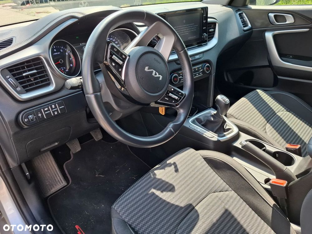 Kia Ceed 1.5 T-GDI M - 13