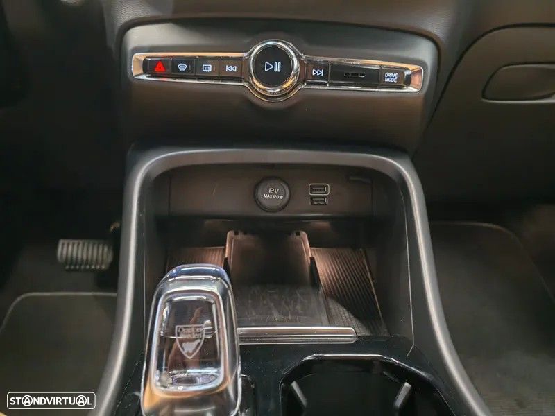 Volvo XC 40 2.0 D3 Inscription Geartronic — fotografia 19