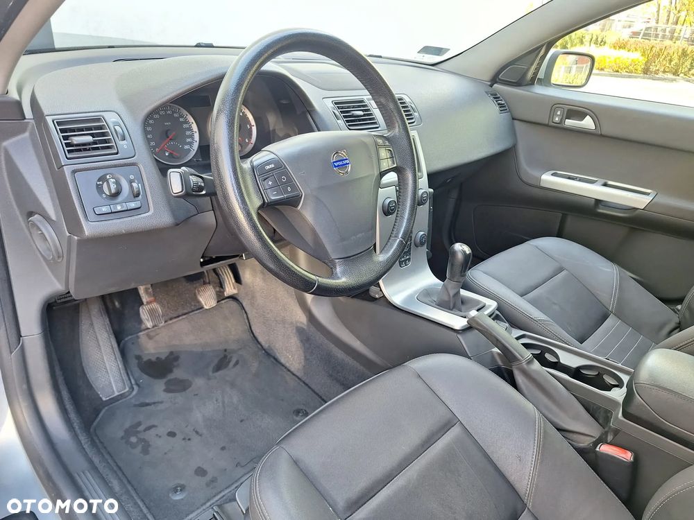 Volvo V50 2.0D Momentum - 34