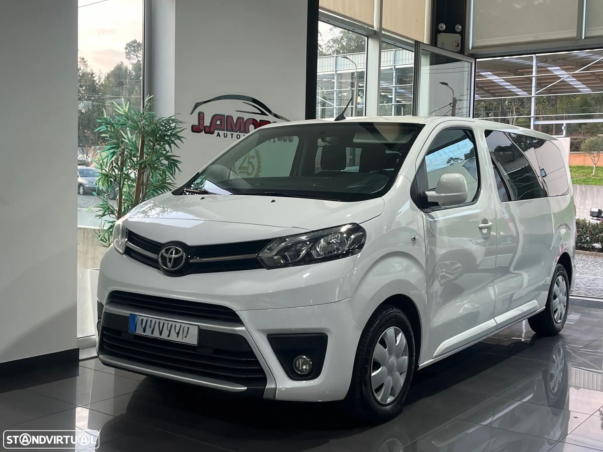 Toyota Proace Verso 1.5 D-4D L1 1.0T Exclusive 9L PDL - 1