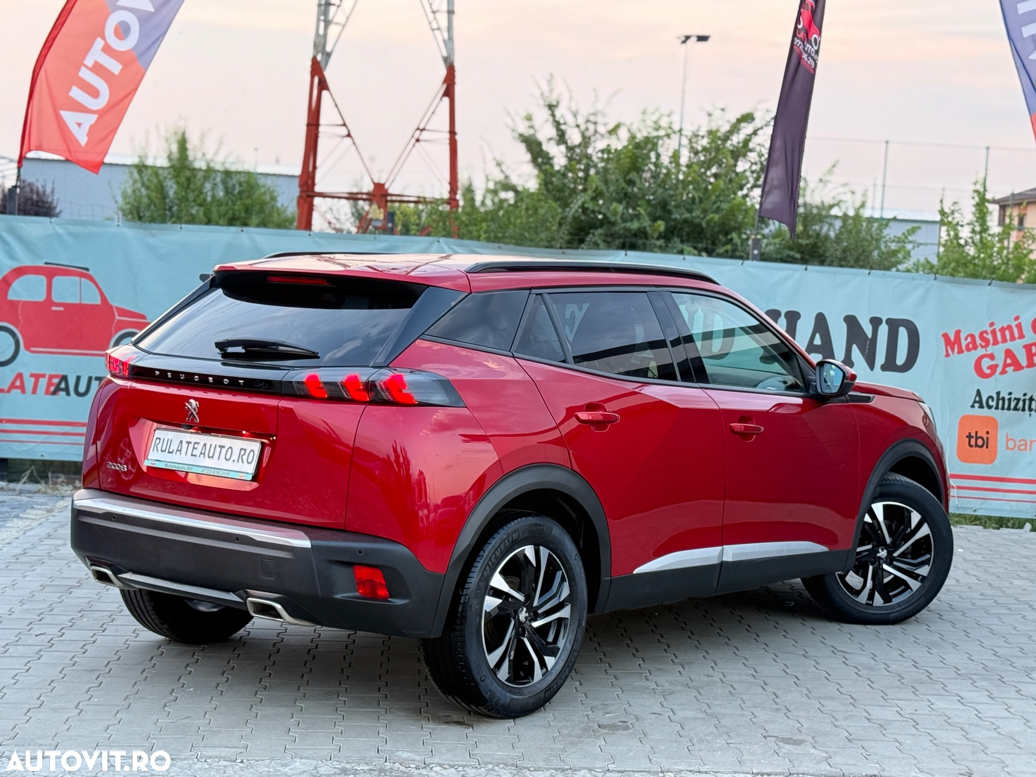 Peugeot 2008 PureTech 130 EAT8 Allure Pack - 4