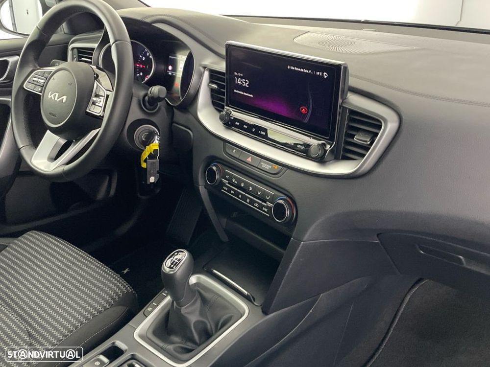 Kia XCeed 1.0 T-GDI Dynamic - 23