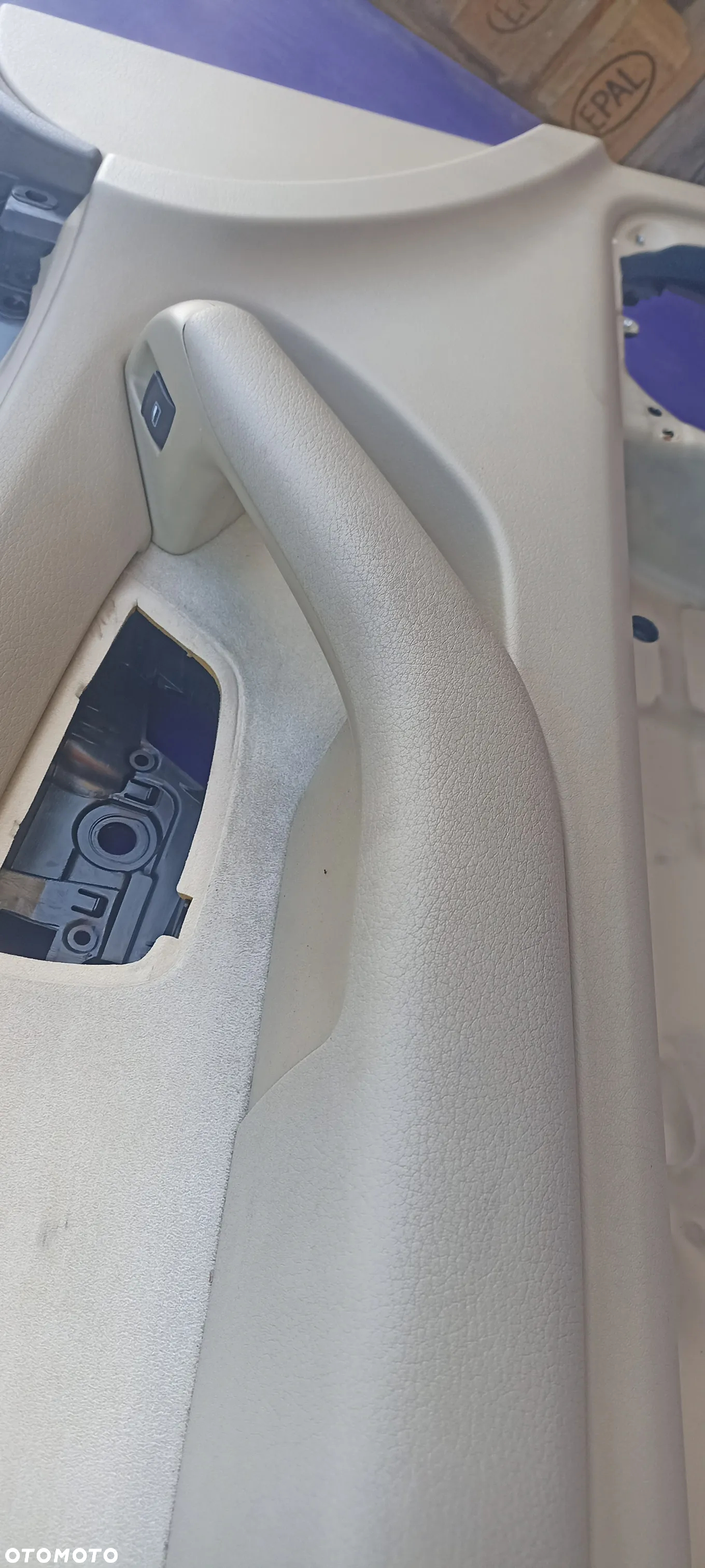 AUDI A8 D3 BOCZEK TAPICERKA LEWY PRZÓD BANAN ALKANTARA - 3