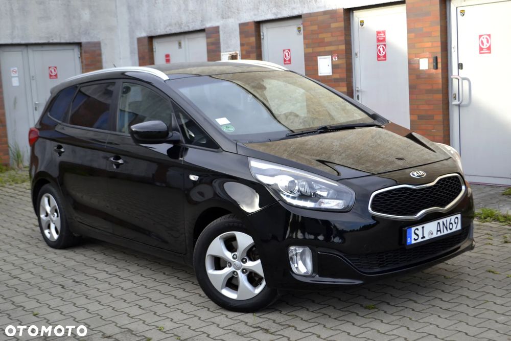 Kia Carens 1.6 GDI L - 1
