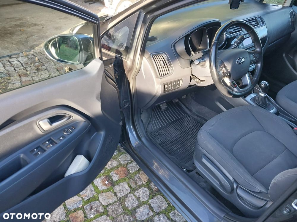 Kia Rio 1.4 Business Line - 17