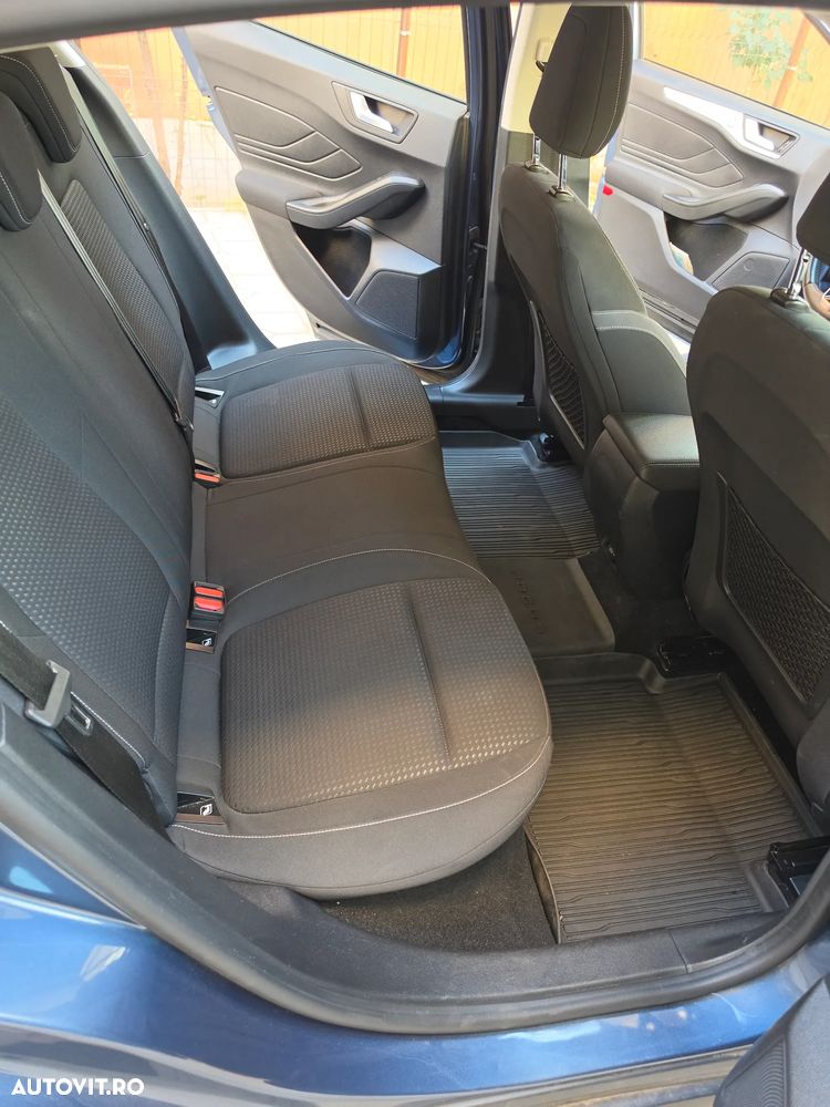 Ford Focus - 16