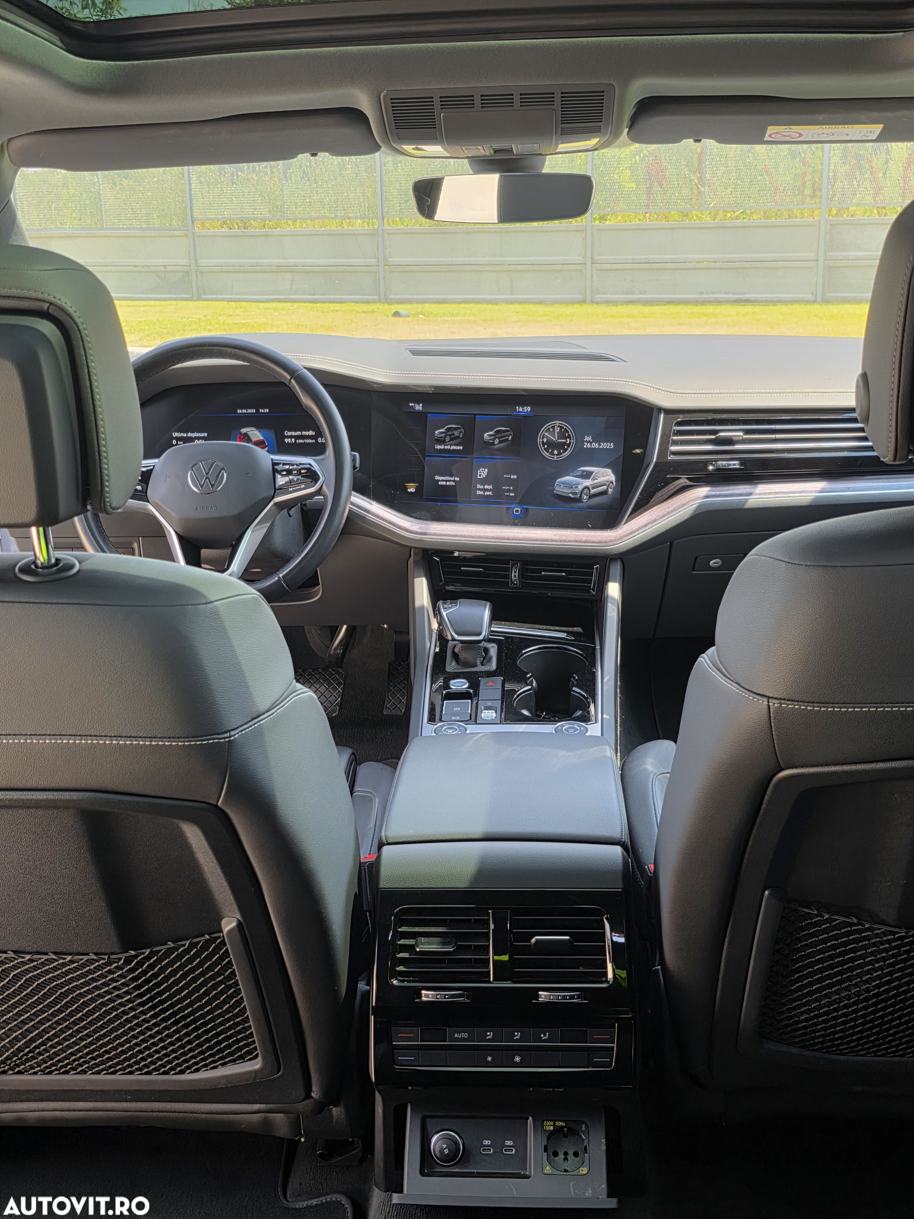 Volkswagen Touareg V6 TSI eHybrid PHEV R - 9