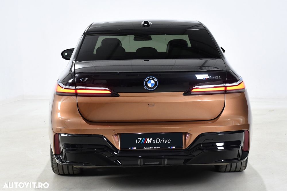 BMW i7 - 5