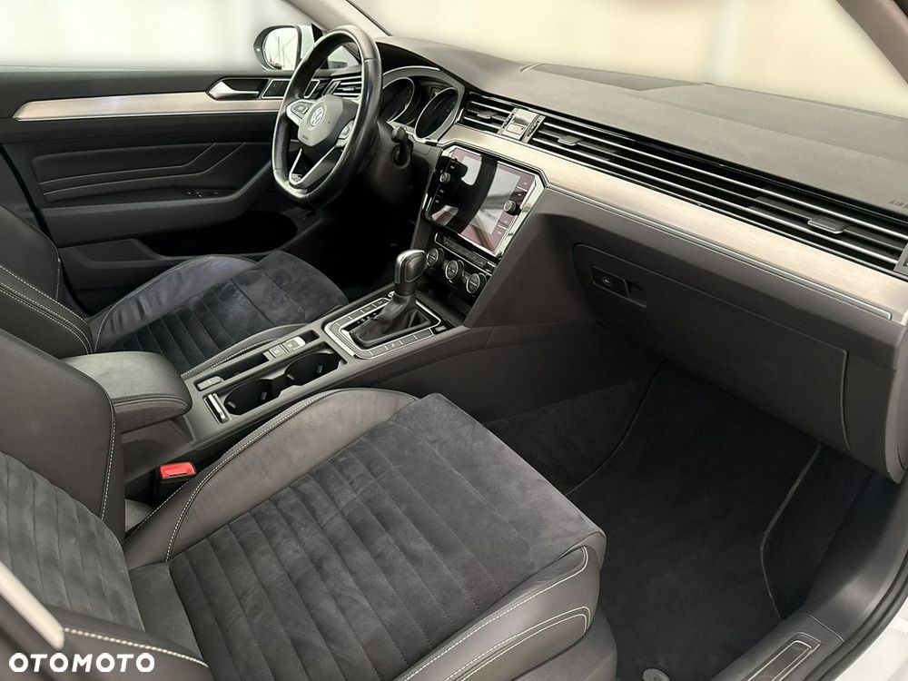 Volkswagen Passat - 22