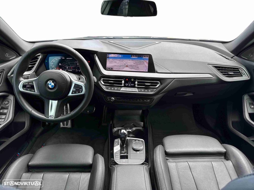 BMW M235i - 11
