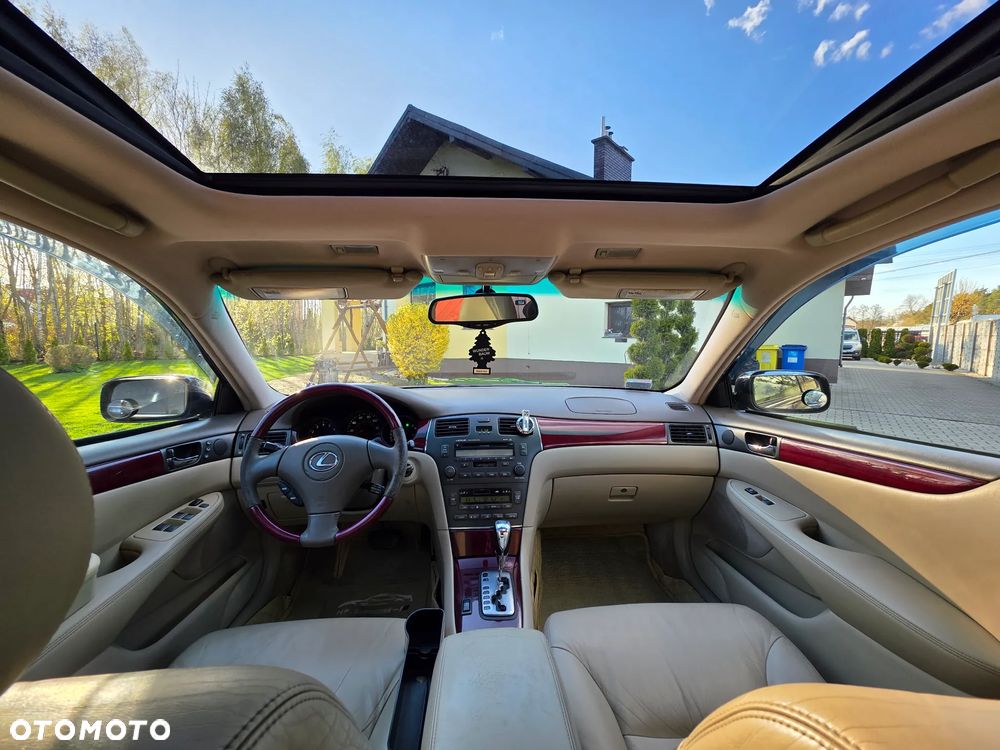 Lexus ES - 9