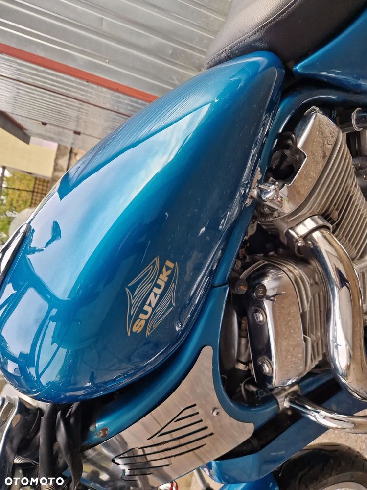 Suzuki Intruder - 28
