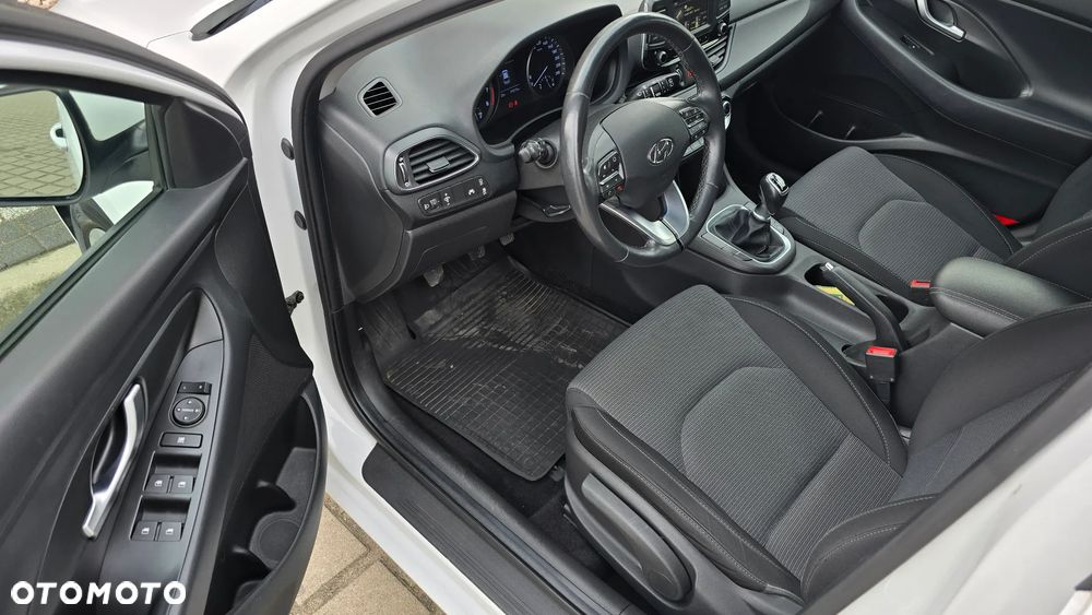 Hyundai i30 1.4 Comfort - 27