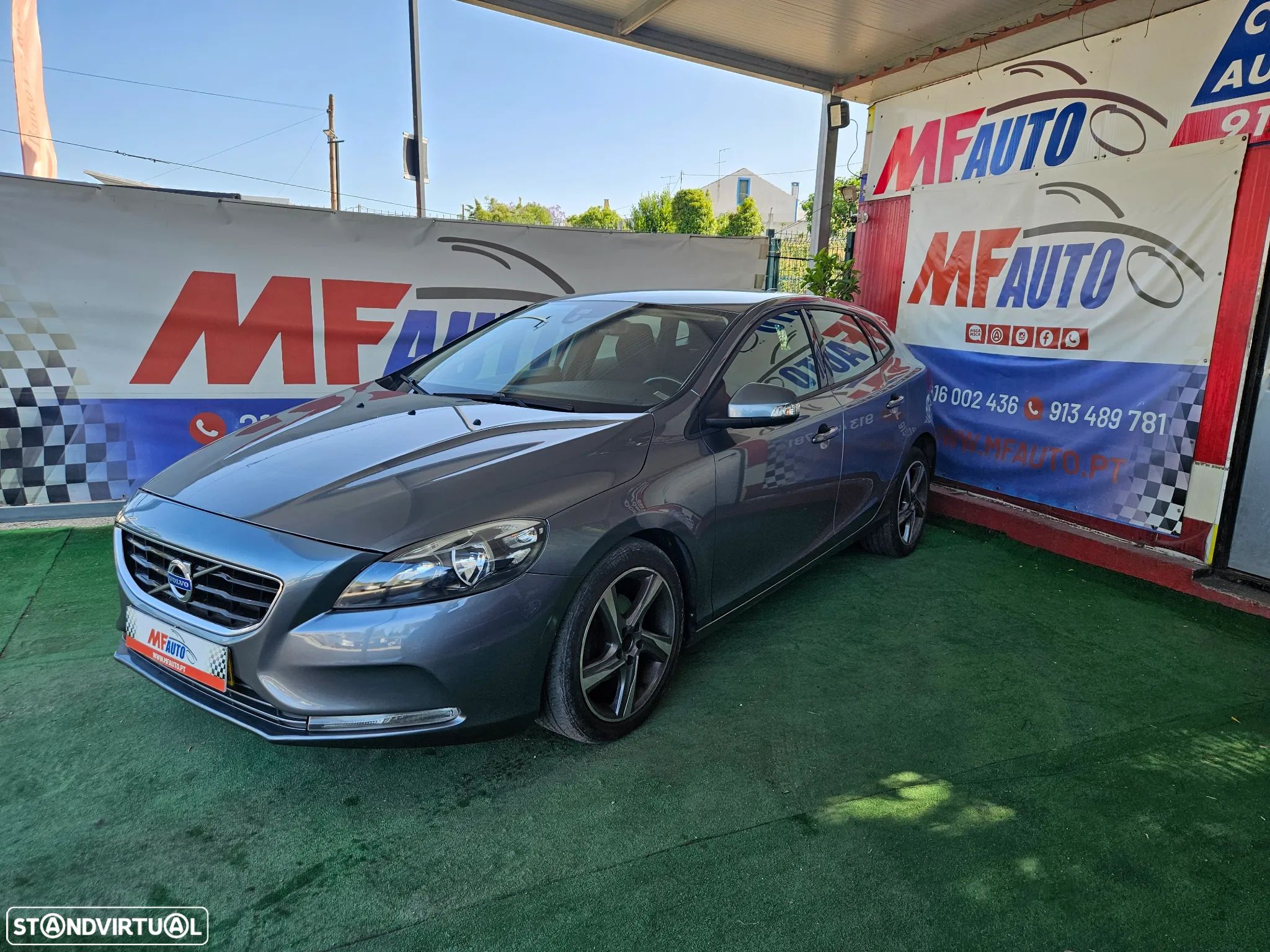 Volvo V40 1.6 D2 R-Design Summum - 1