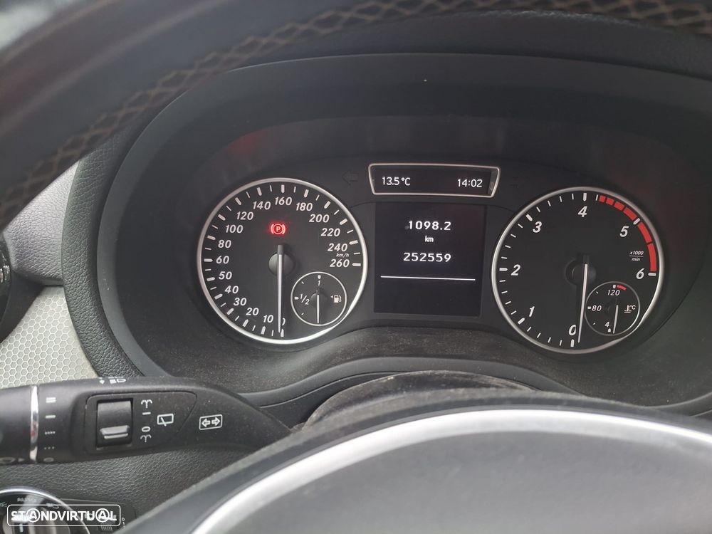 Mercedes-Benz B 180 CDI (BlueEFFICIENCY) - 6