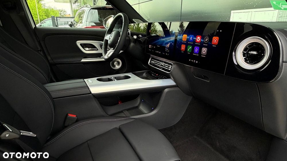 Mercedes-Benz GLB - 22