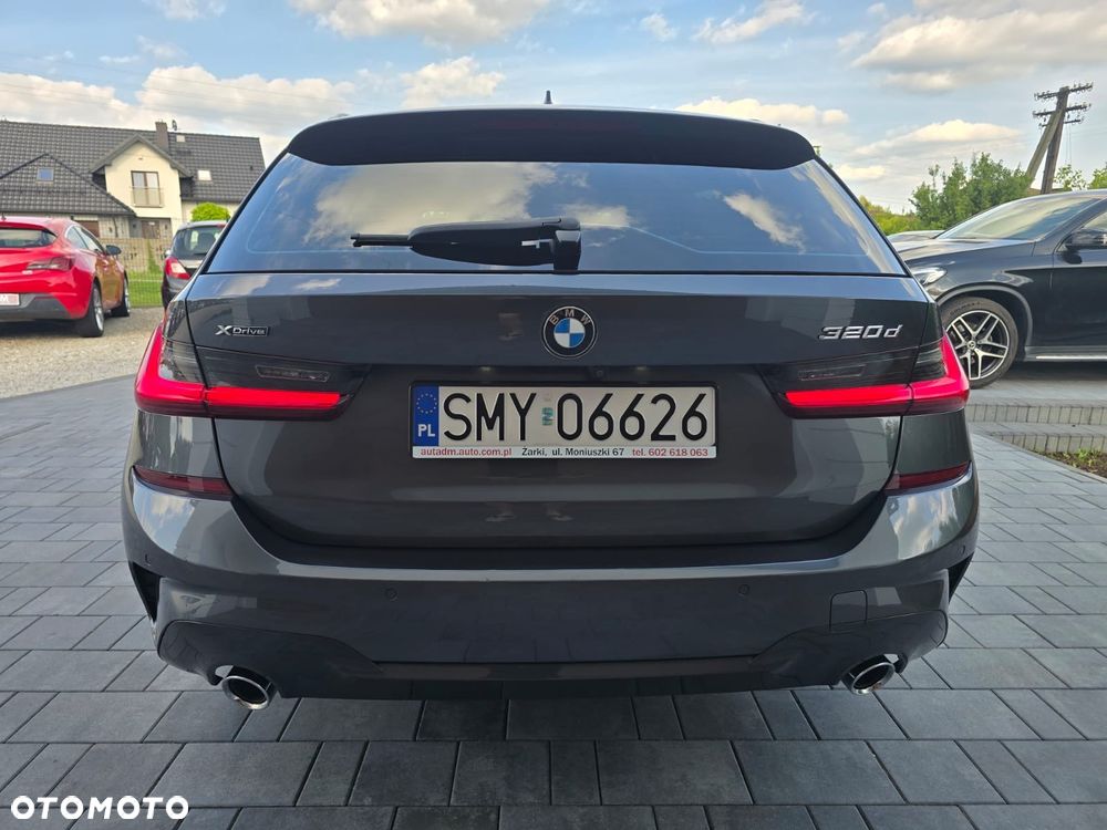 BMW Seria 3 320d xDrive M Sport Shadow sport - 9