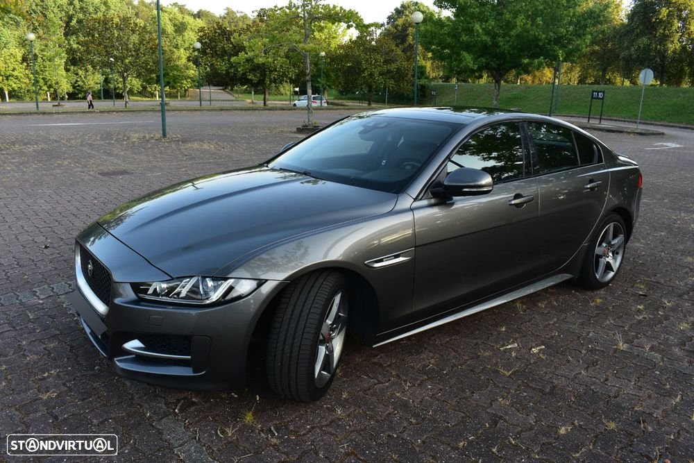 Jaguar XE 2.0 D R-Sport AWD Aut. - 3