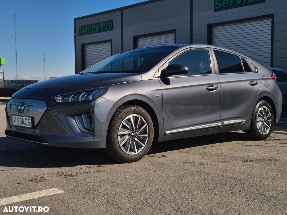 Hyundai IONIQ - 1