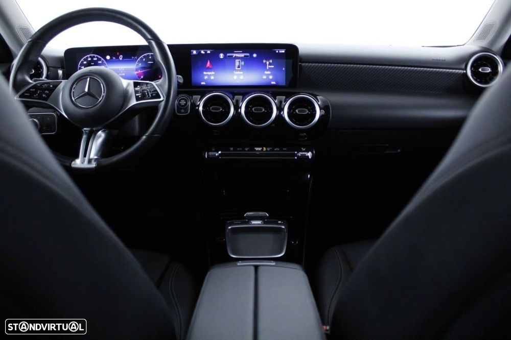 Mercedes-Benz A 200 - 18