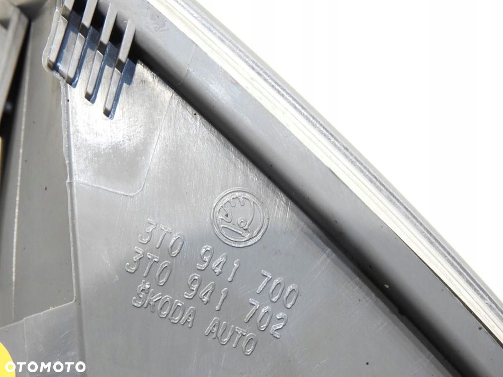 HALOGEN PRAWY SKODA SUPERB II 3T0941700 3T0941702 - 5