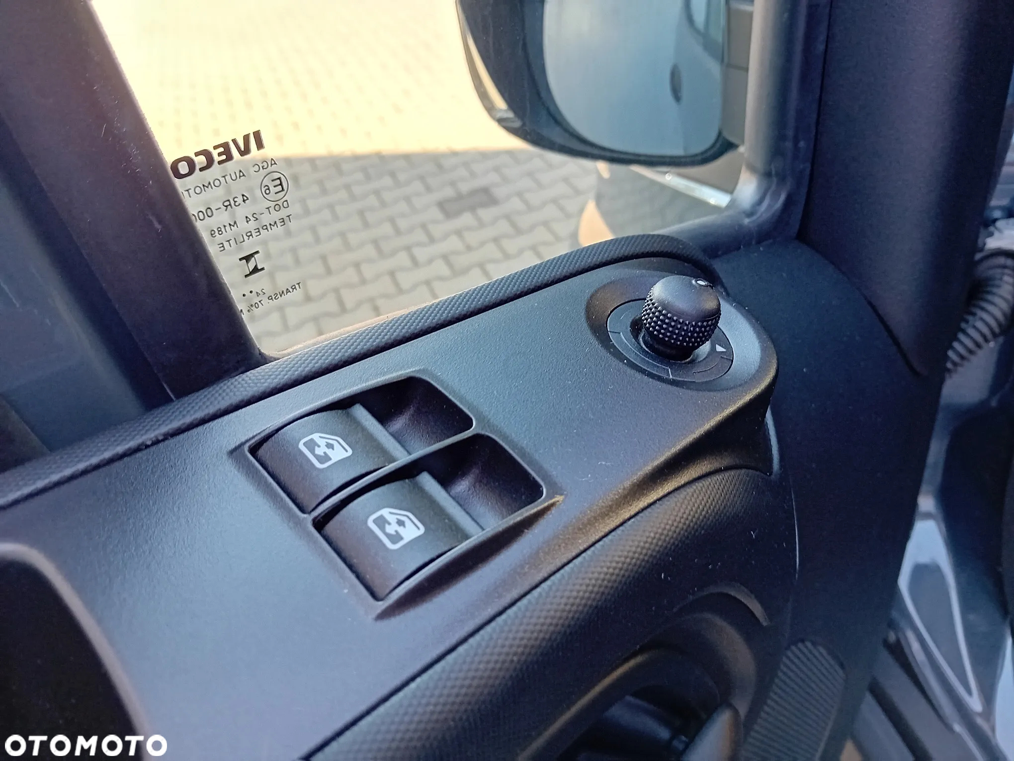 Iveco Daily 35S18HA8 V 3.0 Diesel Hi-Matic Furgon L4H3 - 14