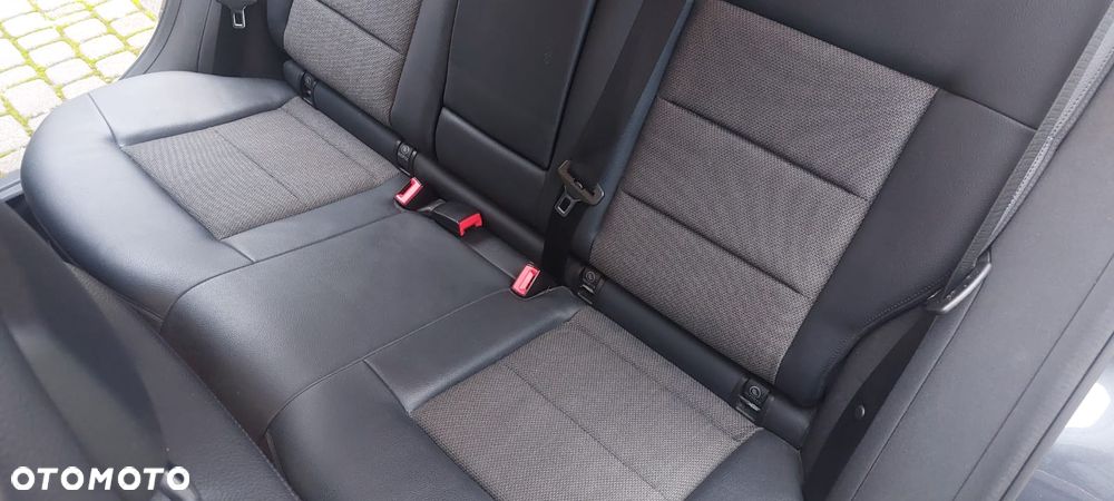 Mercedes-Benz Klasa E - 34