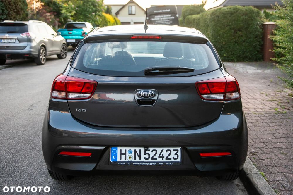 Kia Rio 1.2 L Business Line - 13