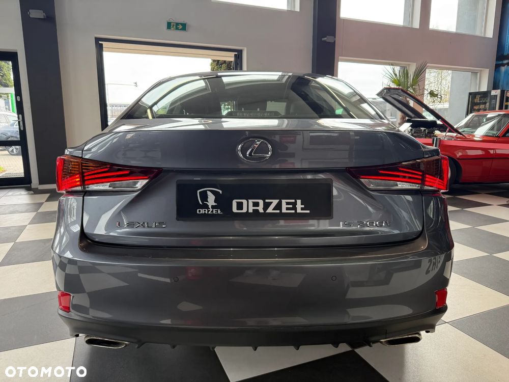 Lexus IS 200t Elegance - 10