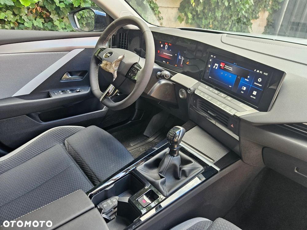 Opel Astra 1.2 Turbo Start/Stop Edition - 25