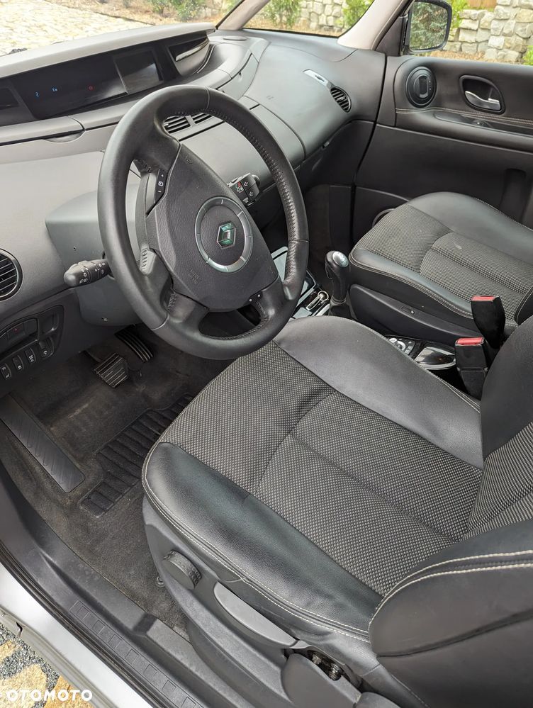 Renault Espace - 12