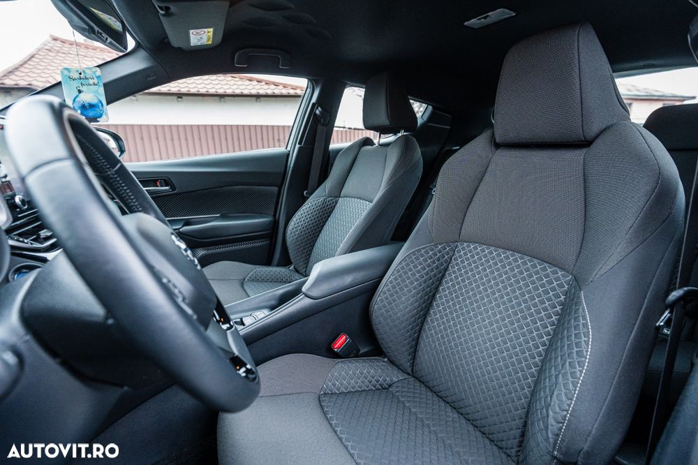 Toyota C-HR 1.8 HSD 4x2 CVT C-ult LED - 27